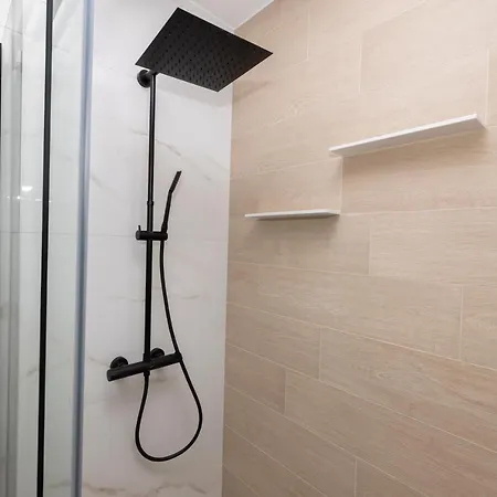 Ani Deluxe Apartment *